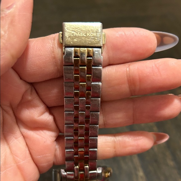 Michael Kors Three-Tone Women's Watch - Picture 4 of 6